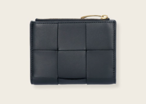 BOTTEGA VENETAのブラックイントレチャート二つ折り財布